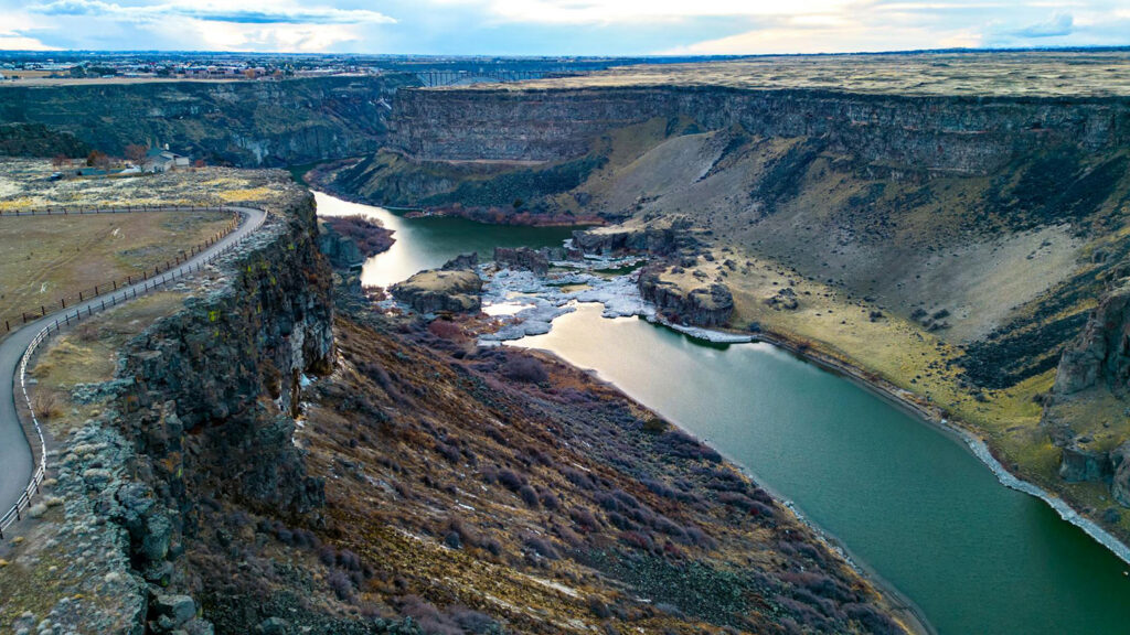 Snake River Canyon near Twin Falls in Southern Idaho, a dramatic river gorge and popular scenic stop on Idaho road trips.