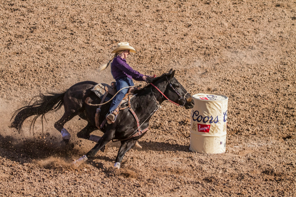 rodeo-barrel-racing